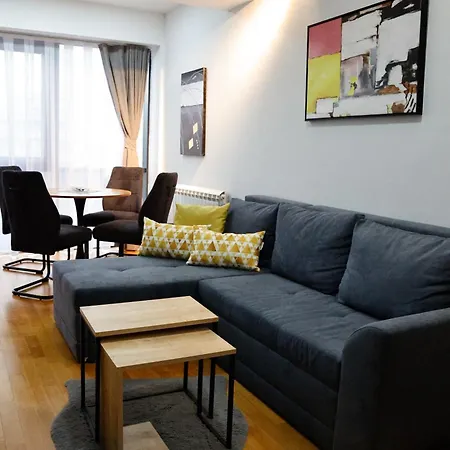 Luca's Urban Apartment